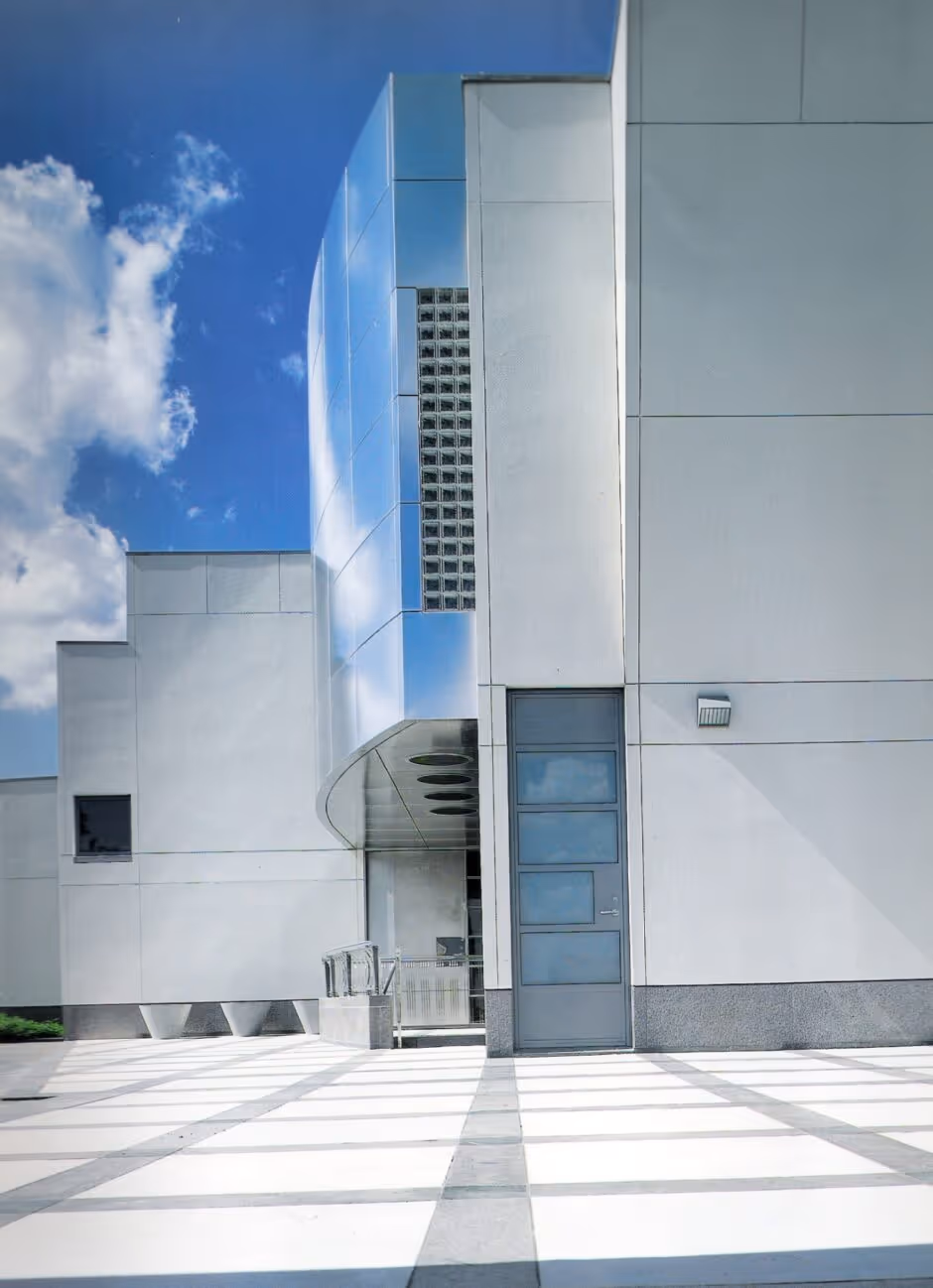 Side view of Michael Dell residence.